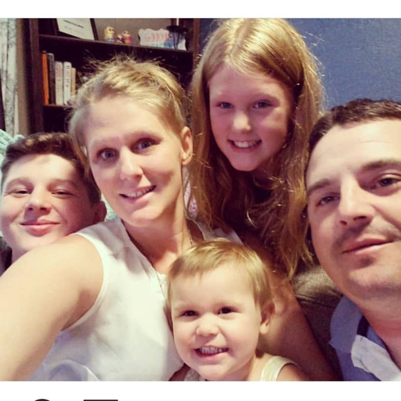 Meet your Posher, Kaydee - Picture 2 of 4